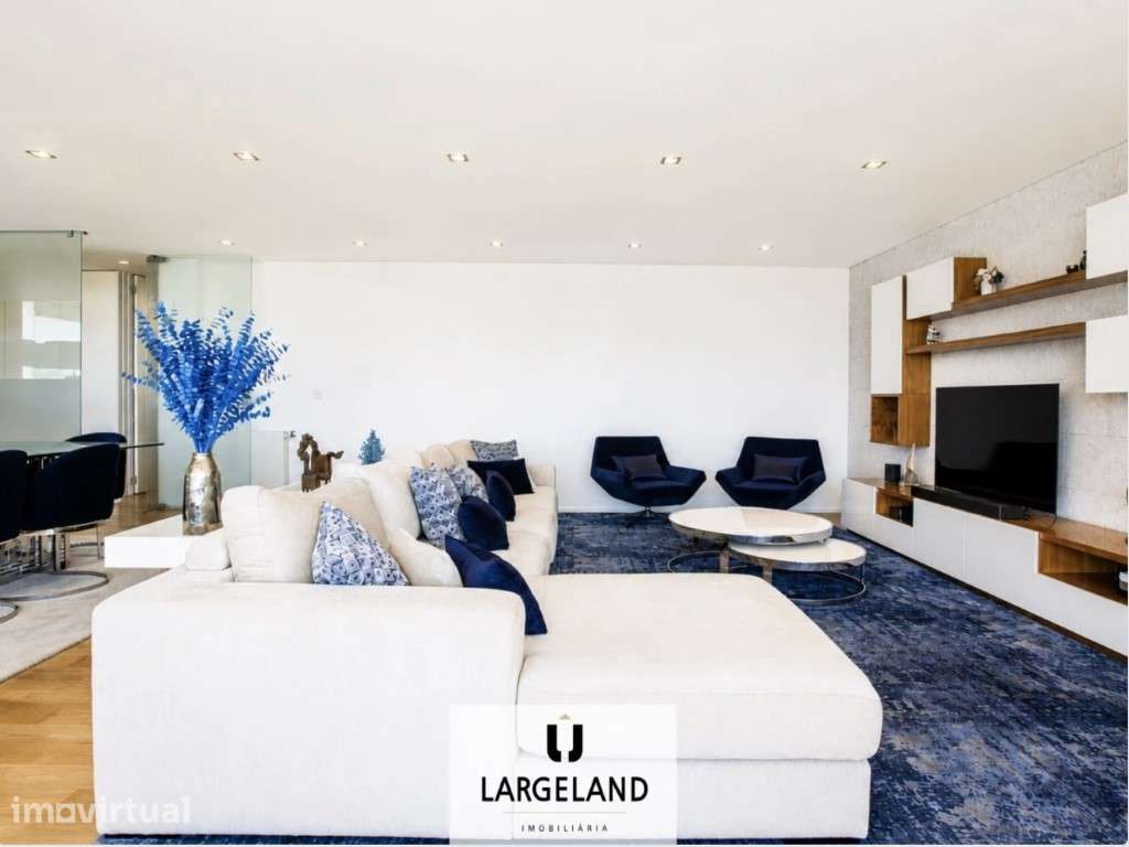 Apartamento em frente à Praia - Grande imagem: 4/23
