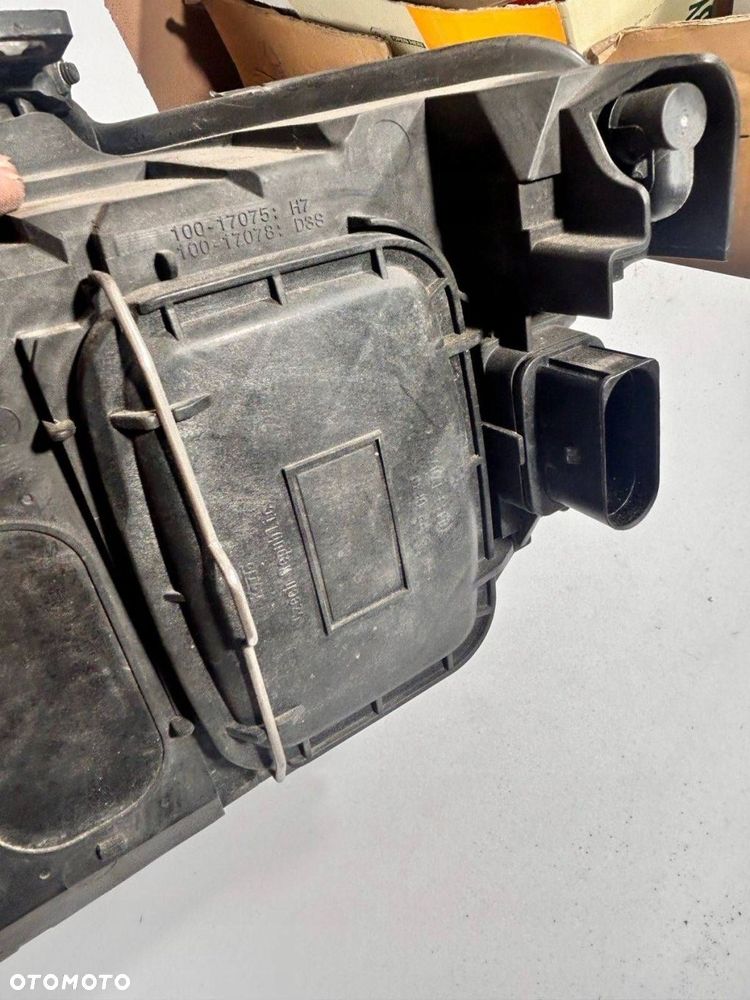 LAMPA PRAWY PRZÓD UK ANGLIK Audi Q5 SQ5 2011 - 8