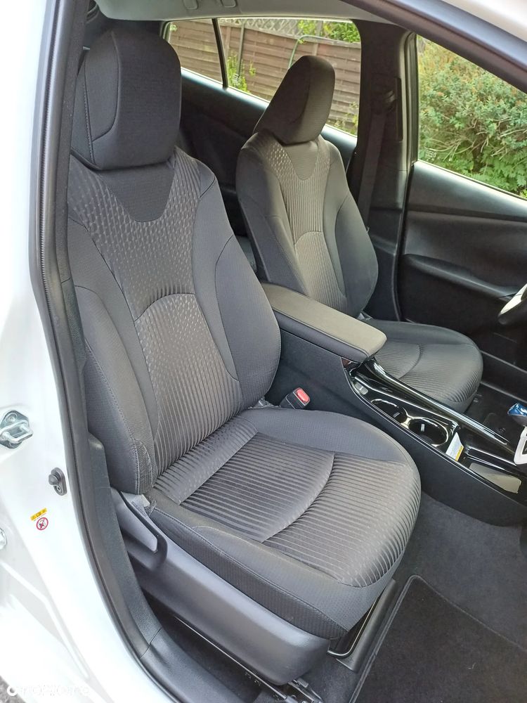 Toyota Prius Hybrid Comfort - 8