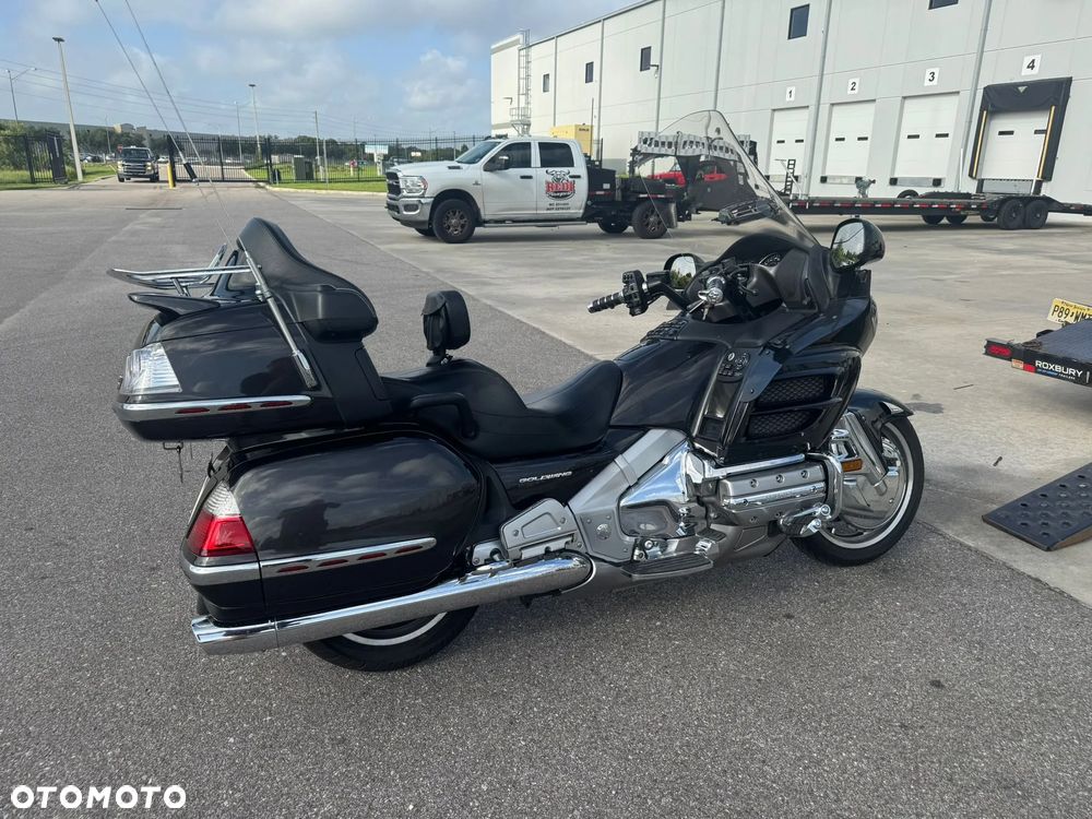 Honda GL - 38