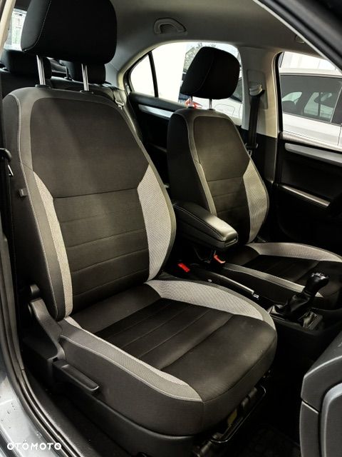 Skoda RAPID 1.0 TSI Ambition - 14