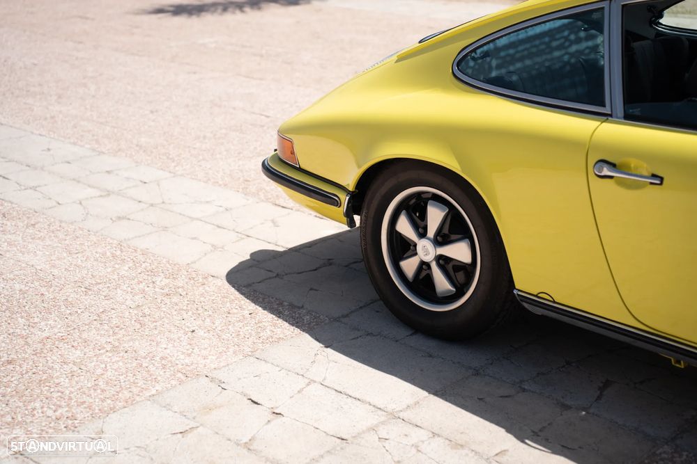 Porsche 911 Série F - 4
