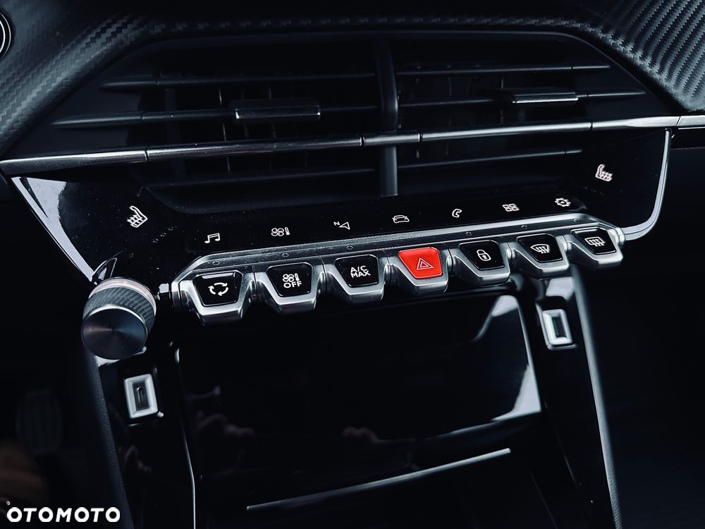 Peugeot 2008 1.2 PureTech Allure Pack S&S - 21