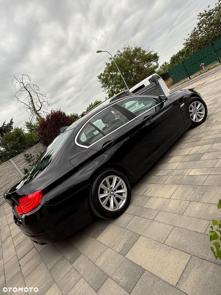 BMW Seria 5 525d xDrive Modern Line - 7
