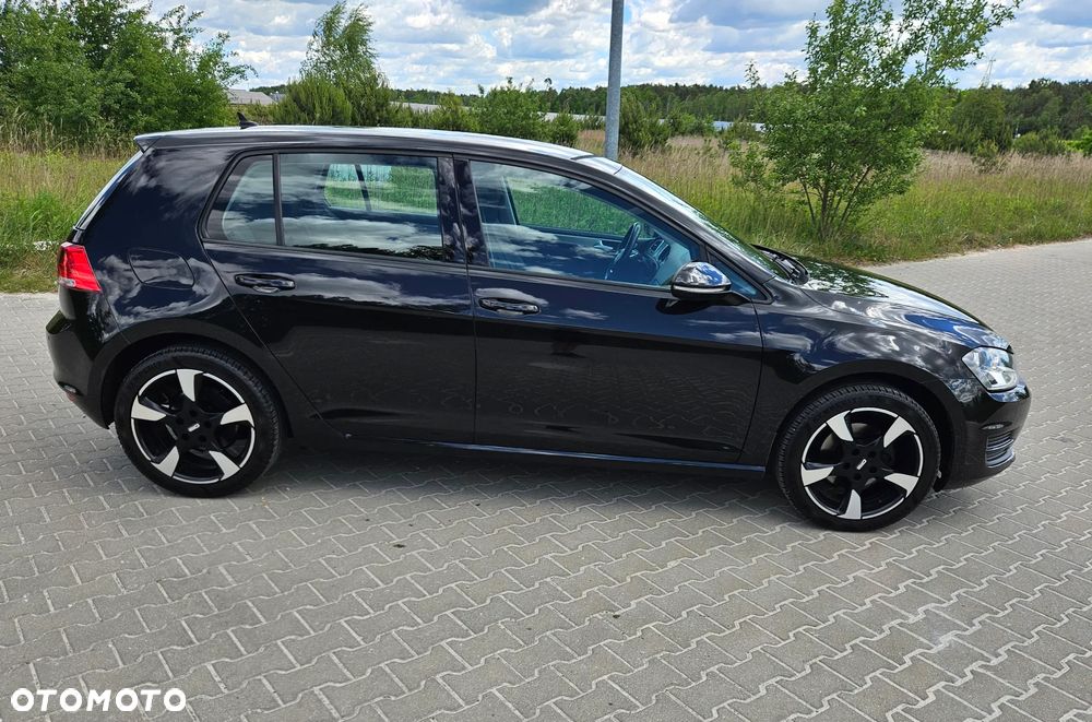 Volkswagen Golf 1.6 TDI BlueMotion Technology Comfortline - 12