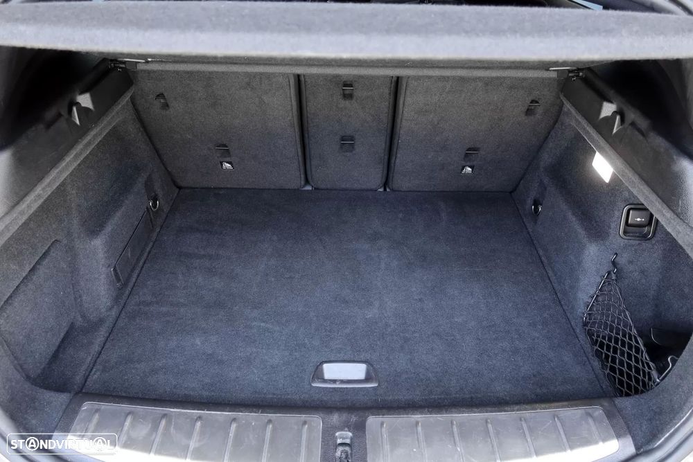 BMW X2 18 i sDrive Auto Pack M — fotografia 17