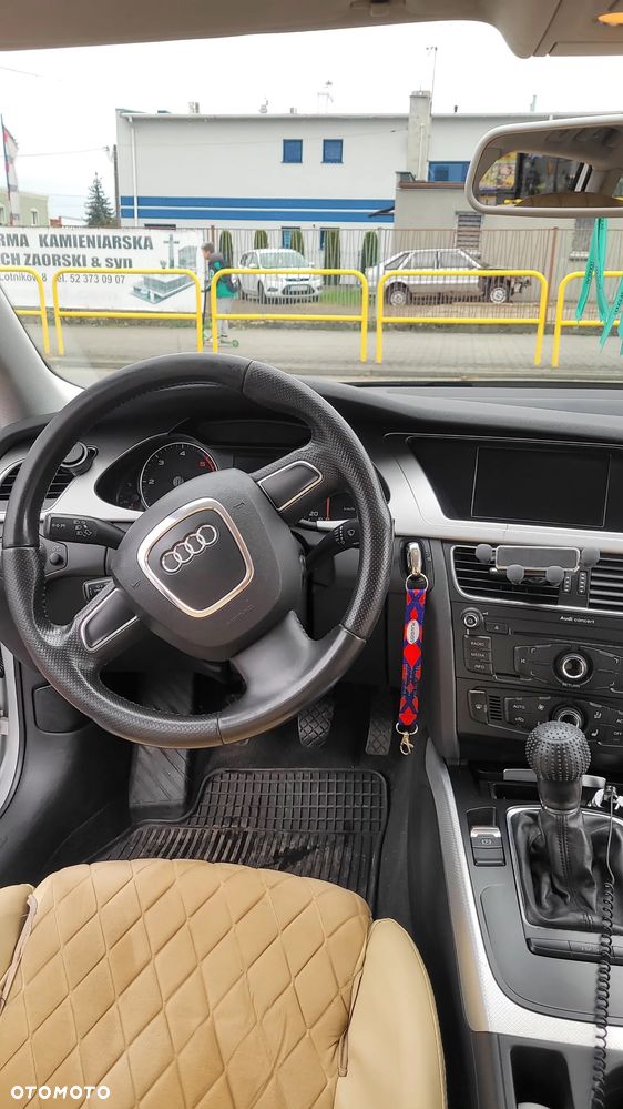 Audi A4 Avant 2009 photo 2