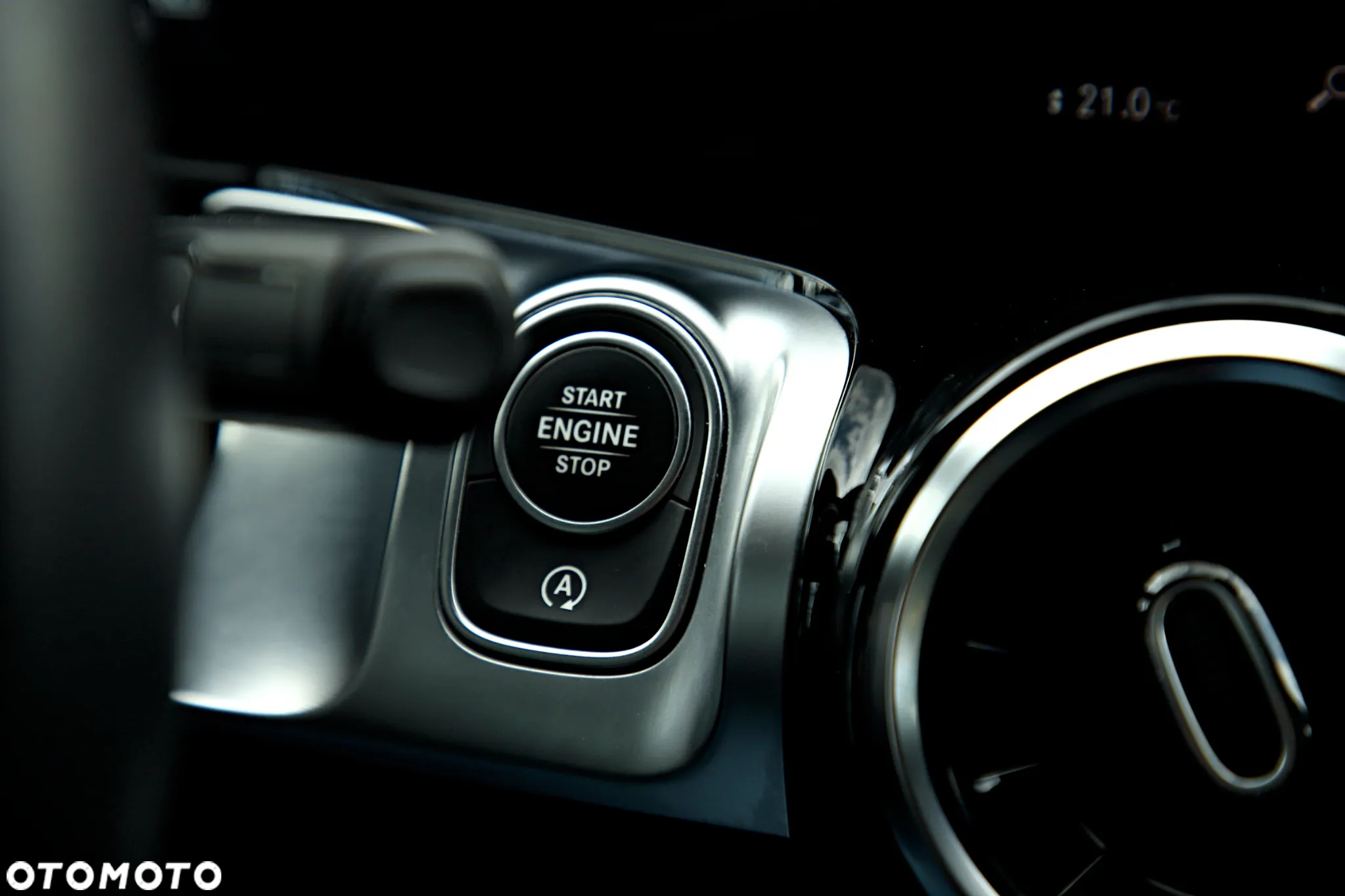 Mercedes-Benz GLB 200 7G-DCT - 32