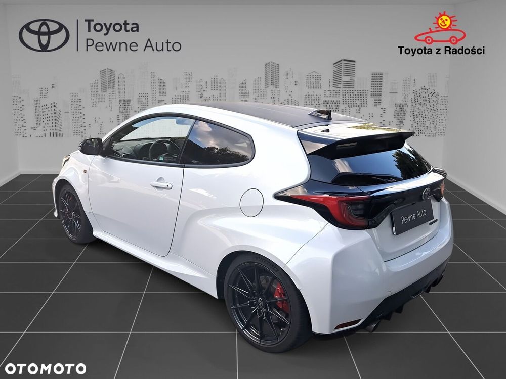 Toyota Yaris - 4