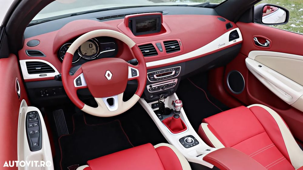 Renault Megane III 1.5 dCi Color Edition - 1