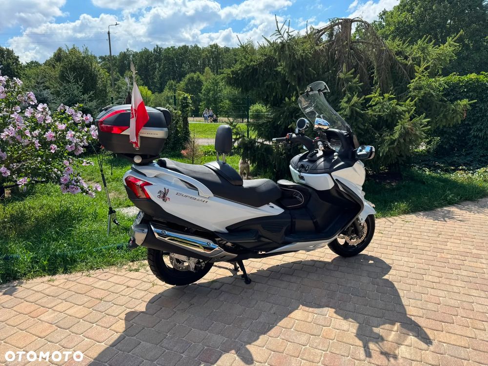 Suzuki Burgman - 7