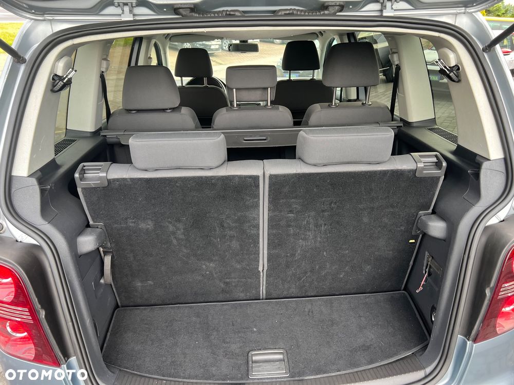 Volkswagen Touran 2.0 TDI Trendline - 21