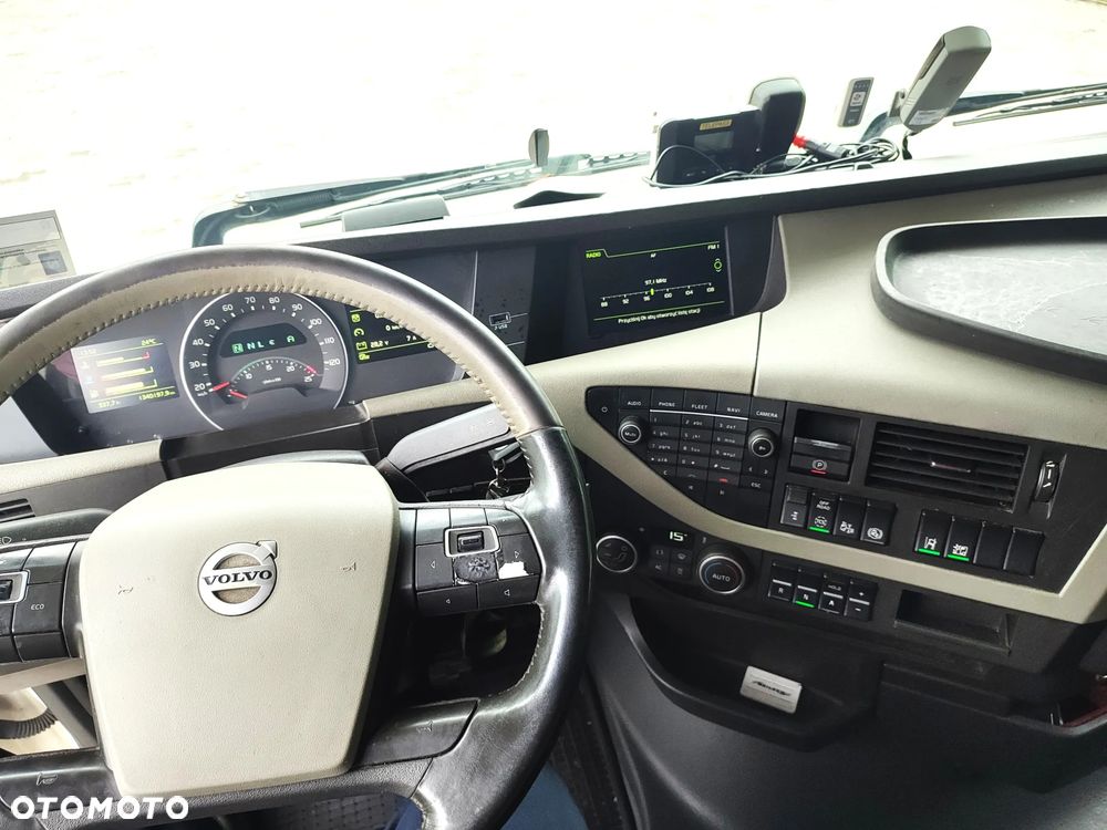 Volvo FH13 - 10