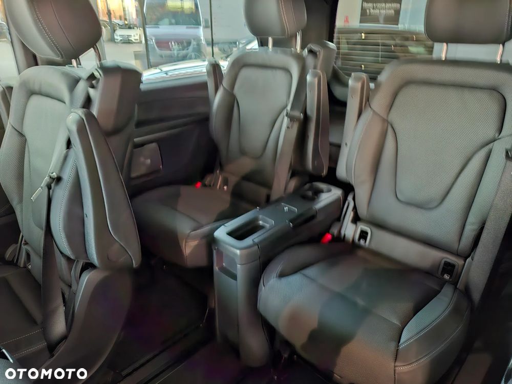 Mercedes-Benz Klasa V 300 d Exclusive 9G-Tronic (d³ugi) - 32