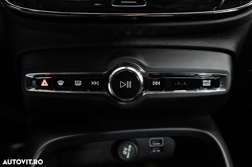 Volvo XC 40 T4 Recharge DKG Inscription - 17