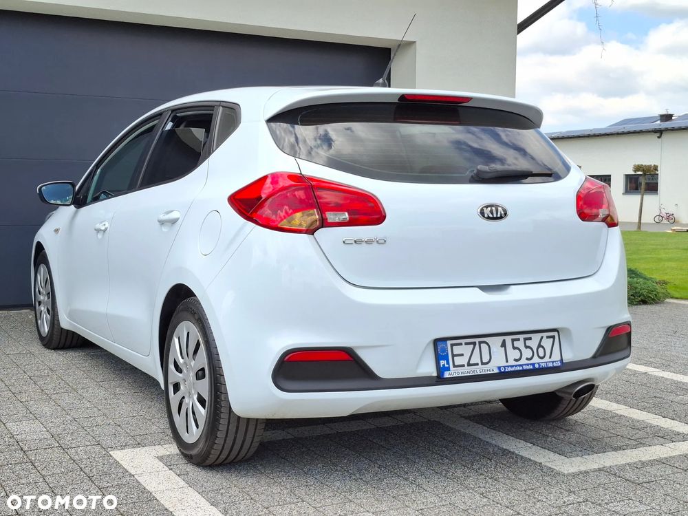 Kia Ceed 1.4 CVVT Spirit - 12
