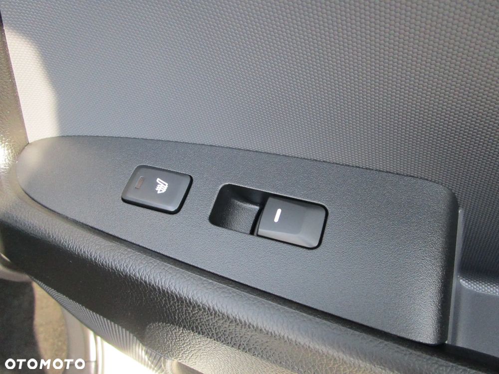 Kia Sportage 1.6 GDI Business Line L 2WD - 26