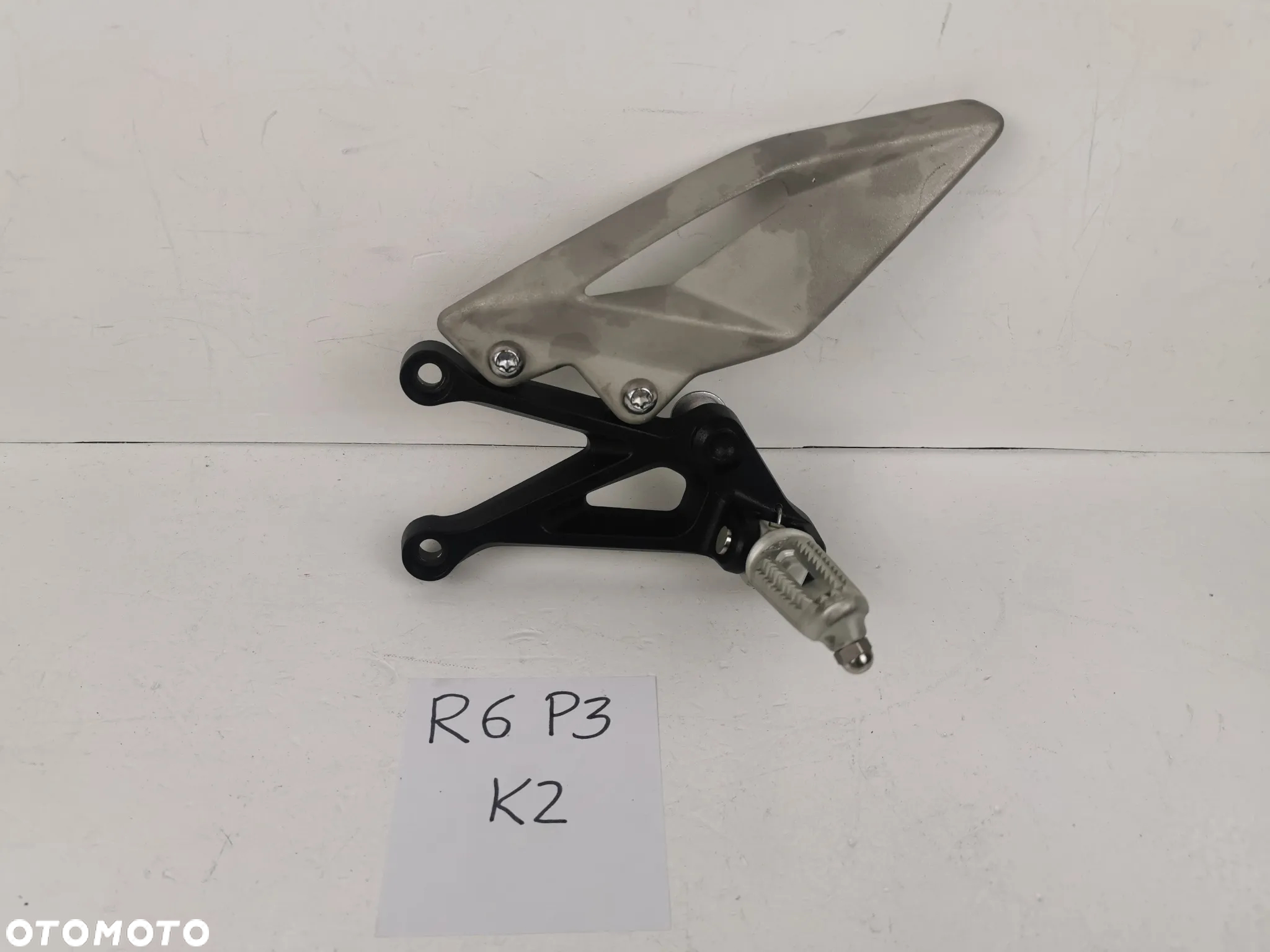 Triumph Street Triple 765RS set kierowcy podnóżek lewy przód 23- - 2