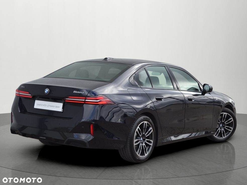 BMW Seria 5 520d xDrive - 4