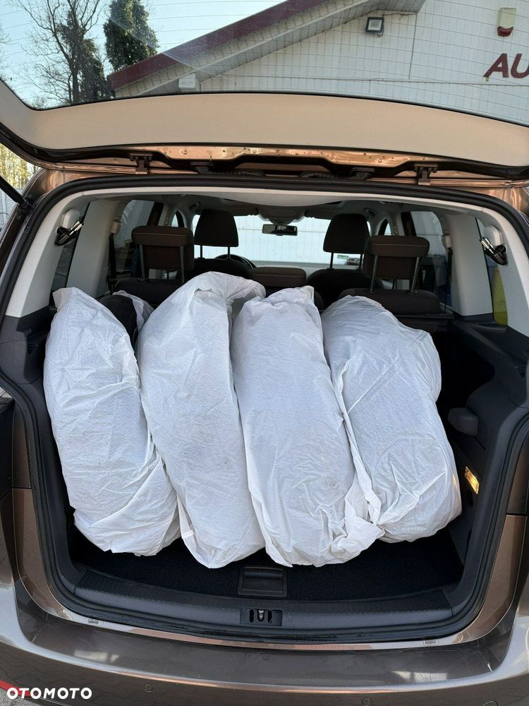 Volkswagen Touran 1.2 TSI BlueMotion Technology Comfortline - 14