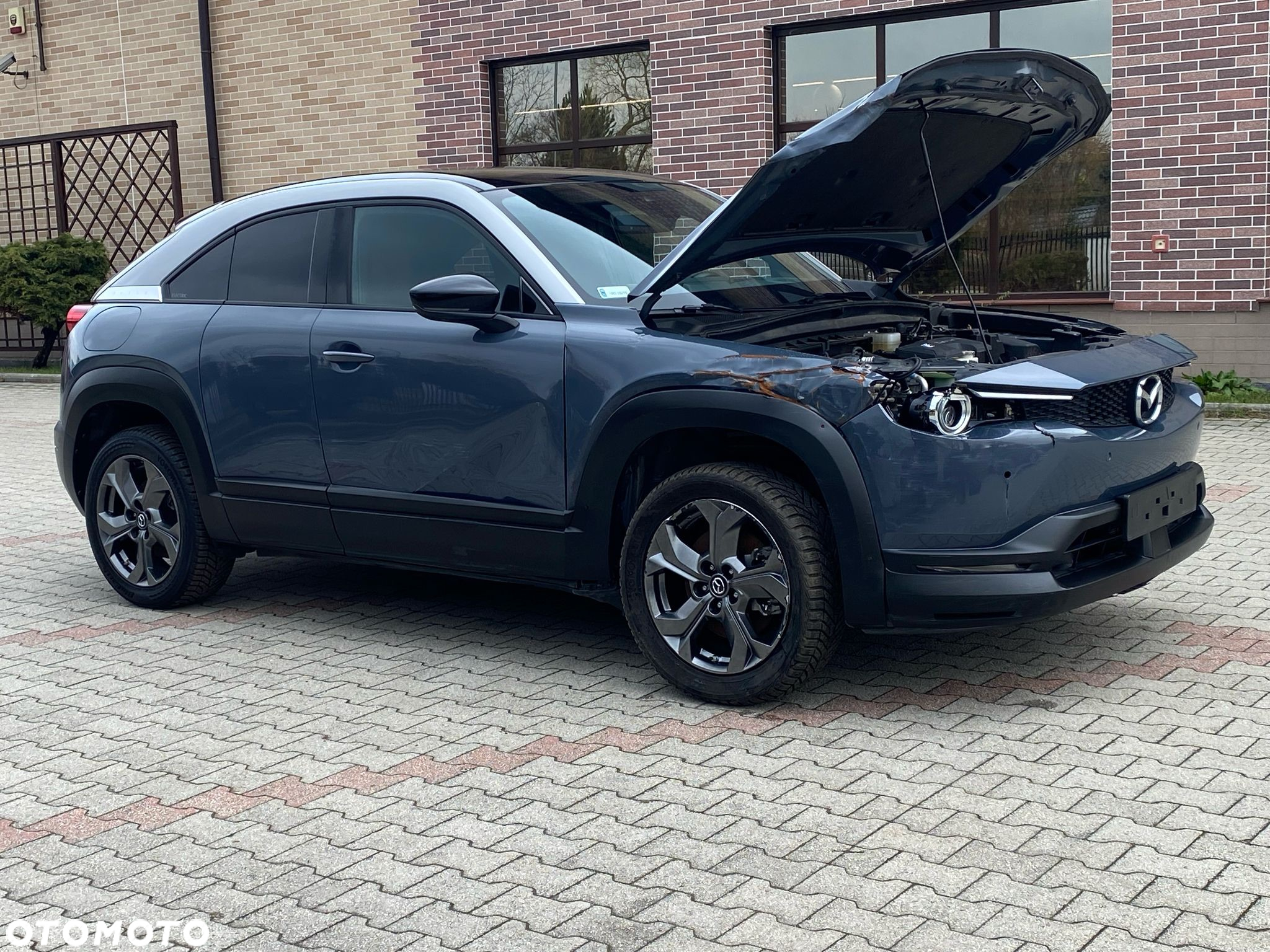 Mazda MX-30 - 12