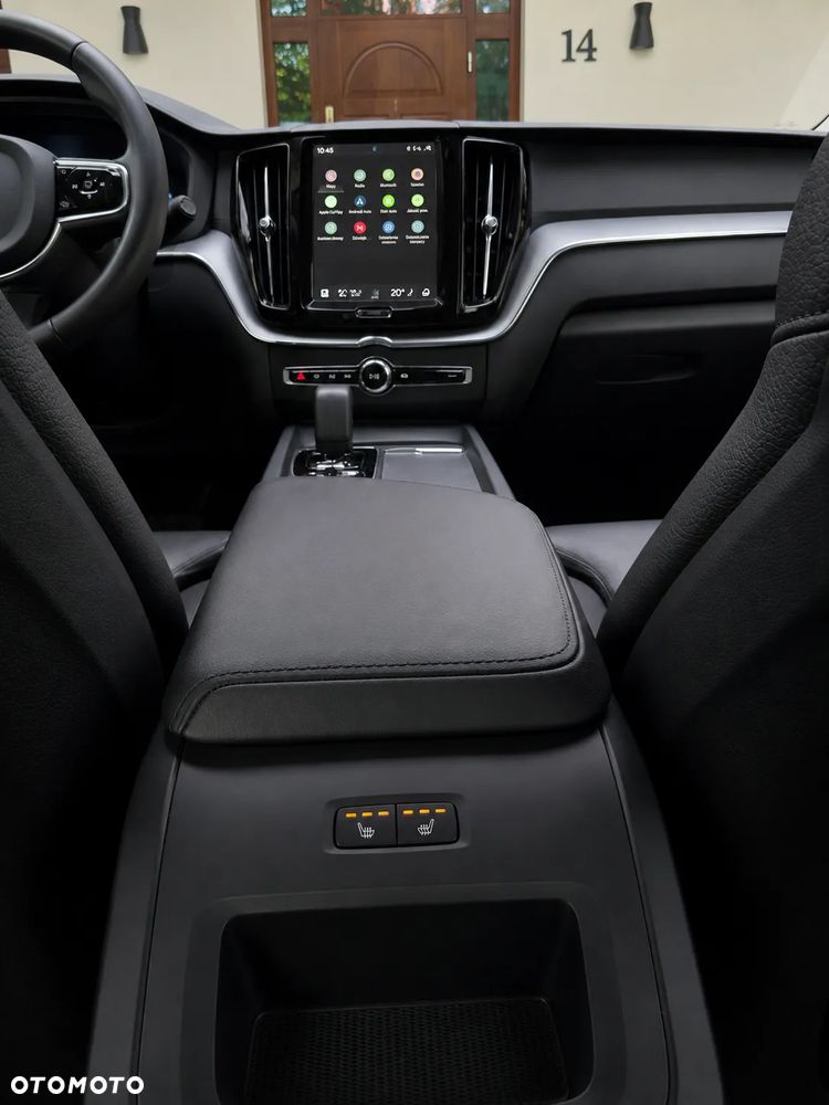 Volvo XC 60 B4 D AWD Plus Bright - 16