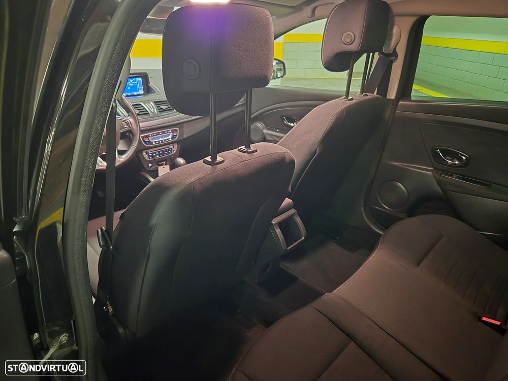 Renault Mégane Sport Tourer 1.5 dCi Limited SS - 28