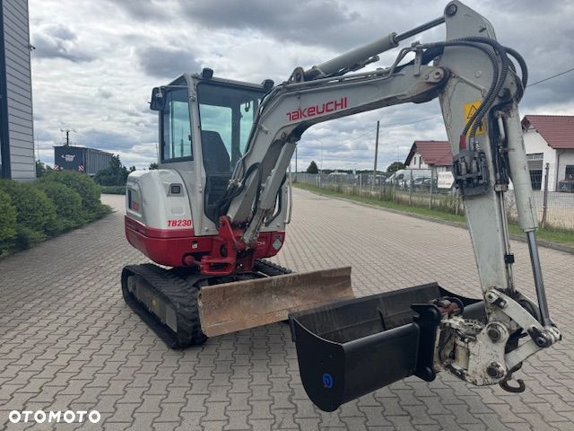 Takeuchi TB 230 - 1