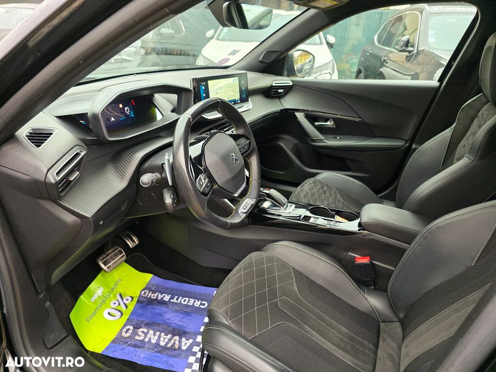 Peugeot 2008 PureTech 155 EAT8 GT - 23