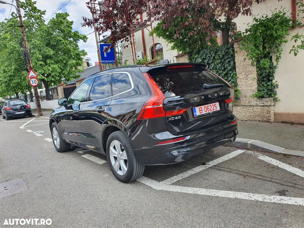 Volvo XC 60 B4 D AWD Ultimate Dark - 4