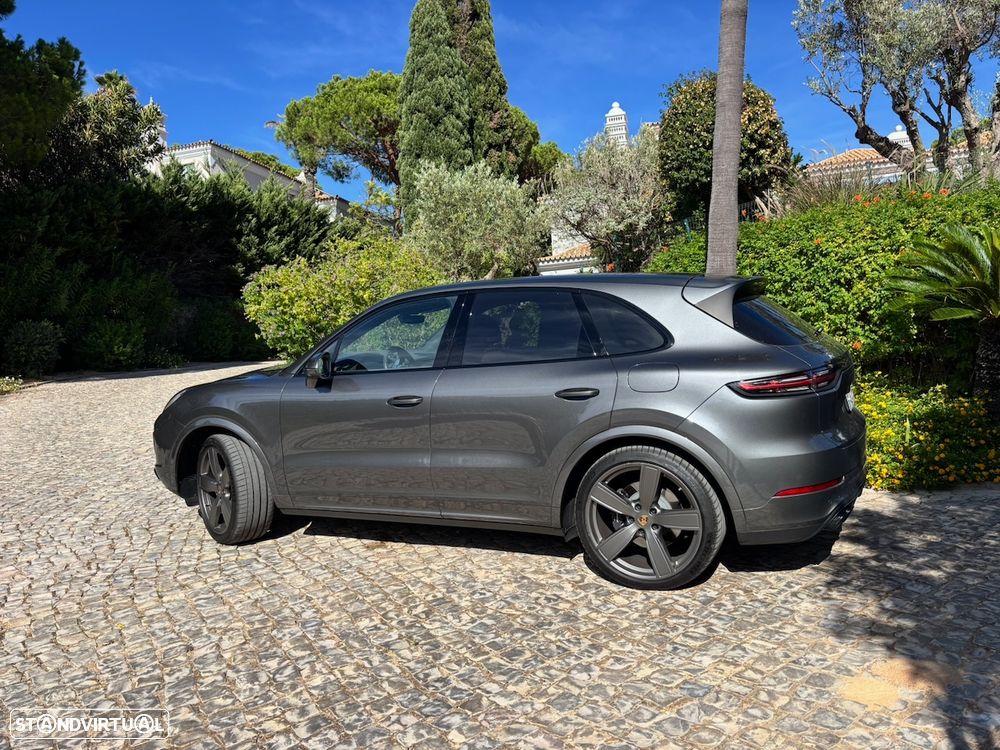 Porsche Cayenne E-Hybrid - 3