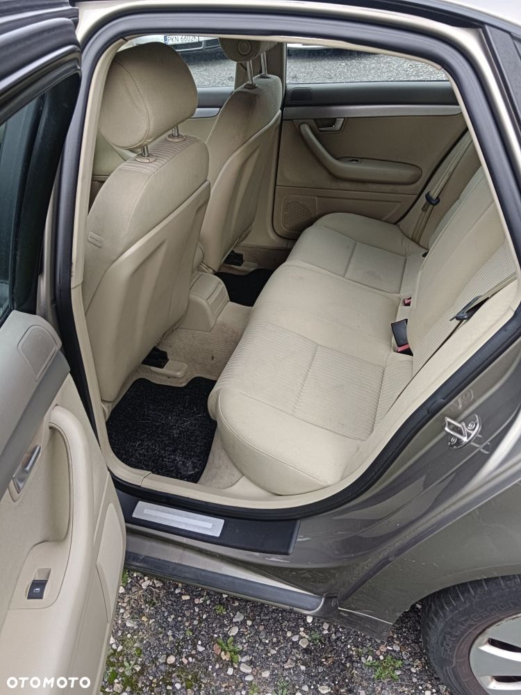 Audi A4 Limousine - 7