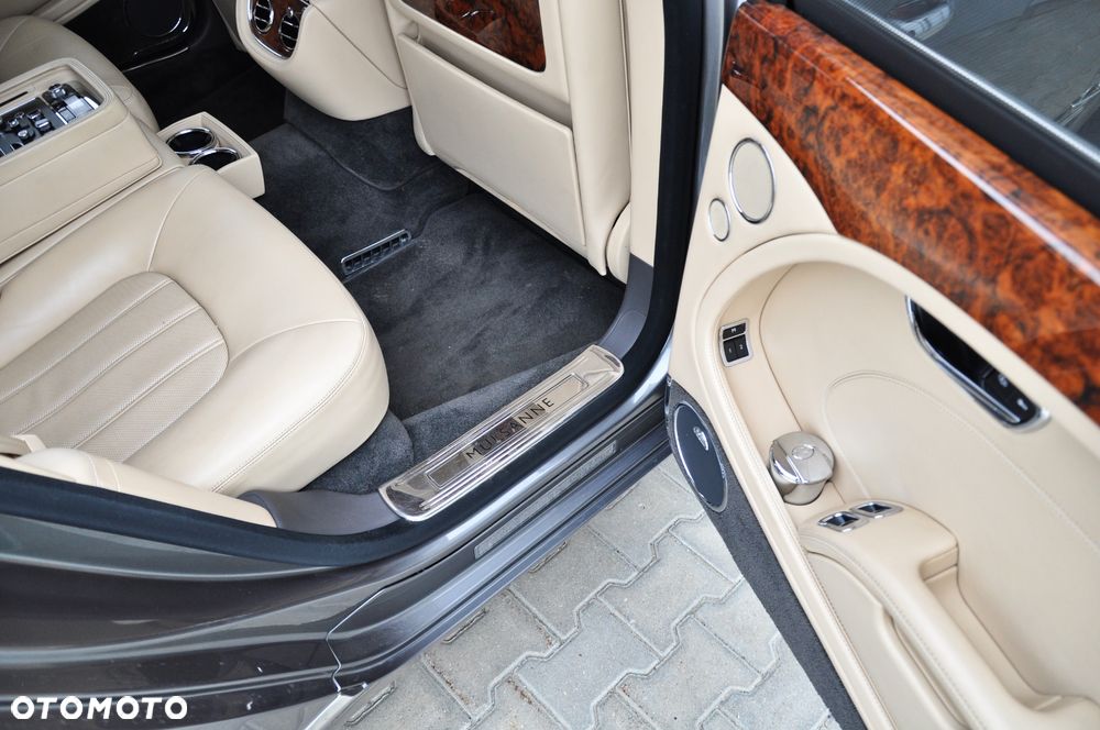 Bentley Mulsanne - 38