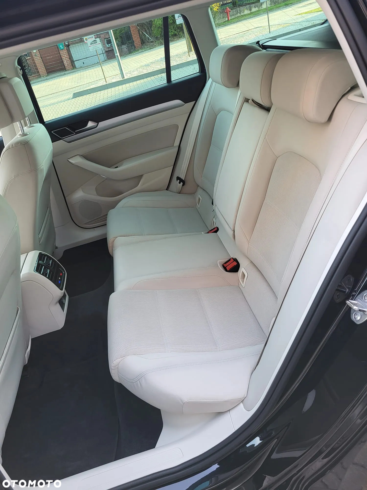 Volkswagen Passat 2.0 TDI BMT Comfortline - 17