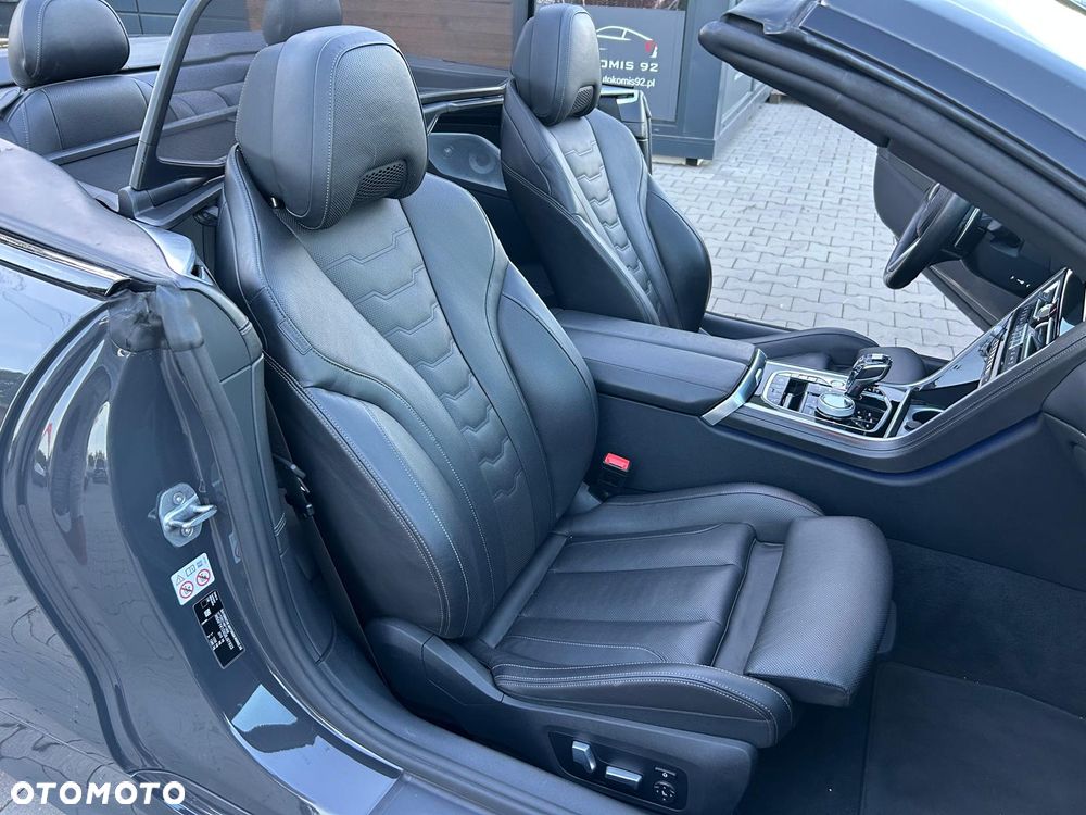 BMW Seria 8 M850i xDrive - 24