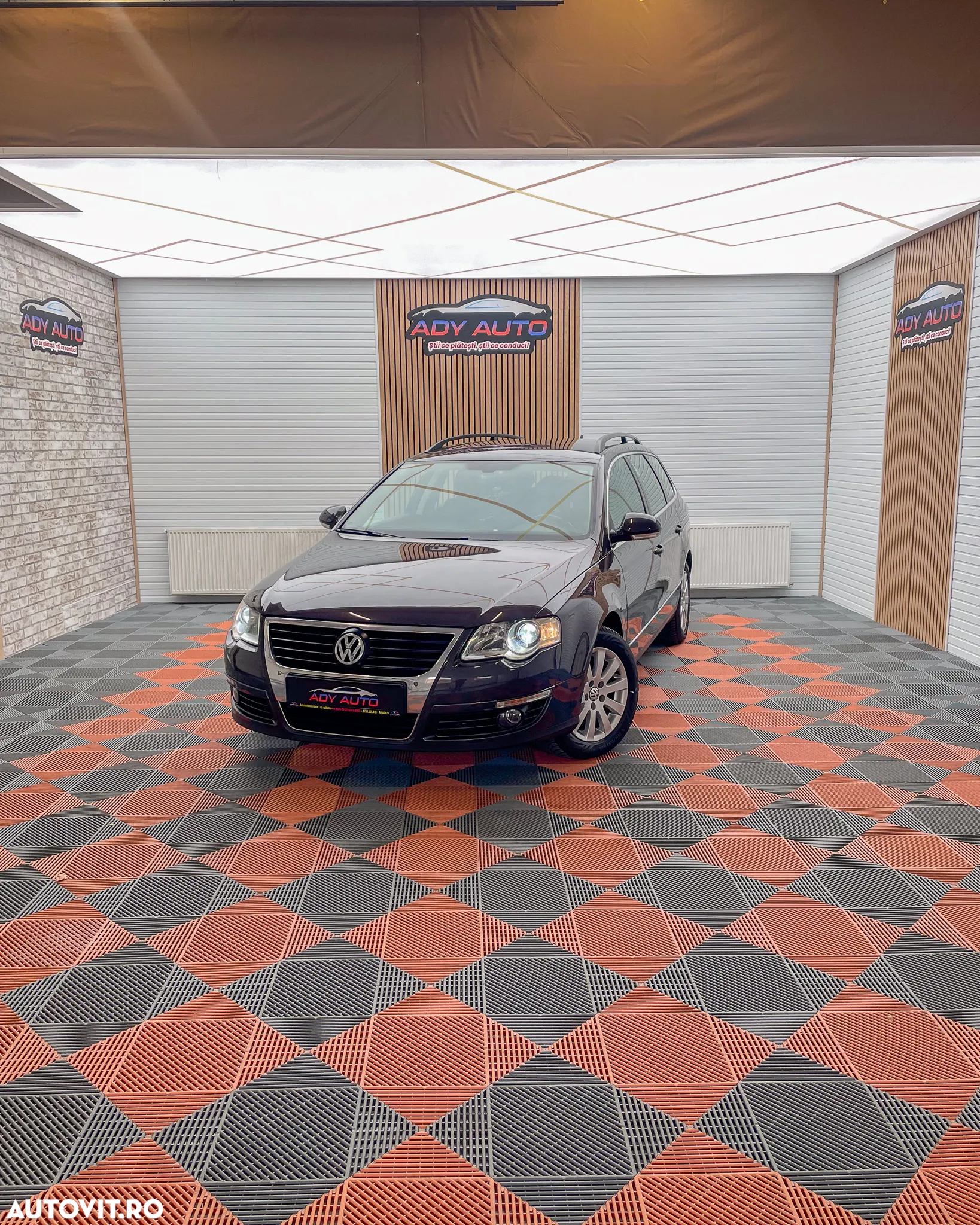 Volkswagen Passat Variant 2.0 Blue TDI DSG SCR Trendline - 2