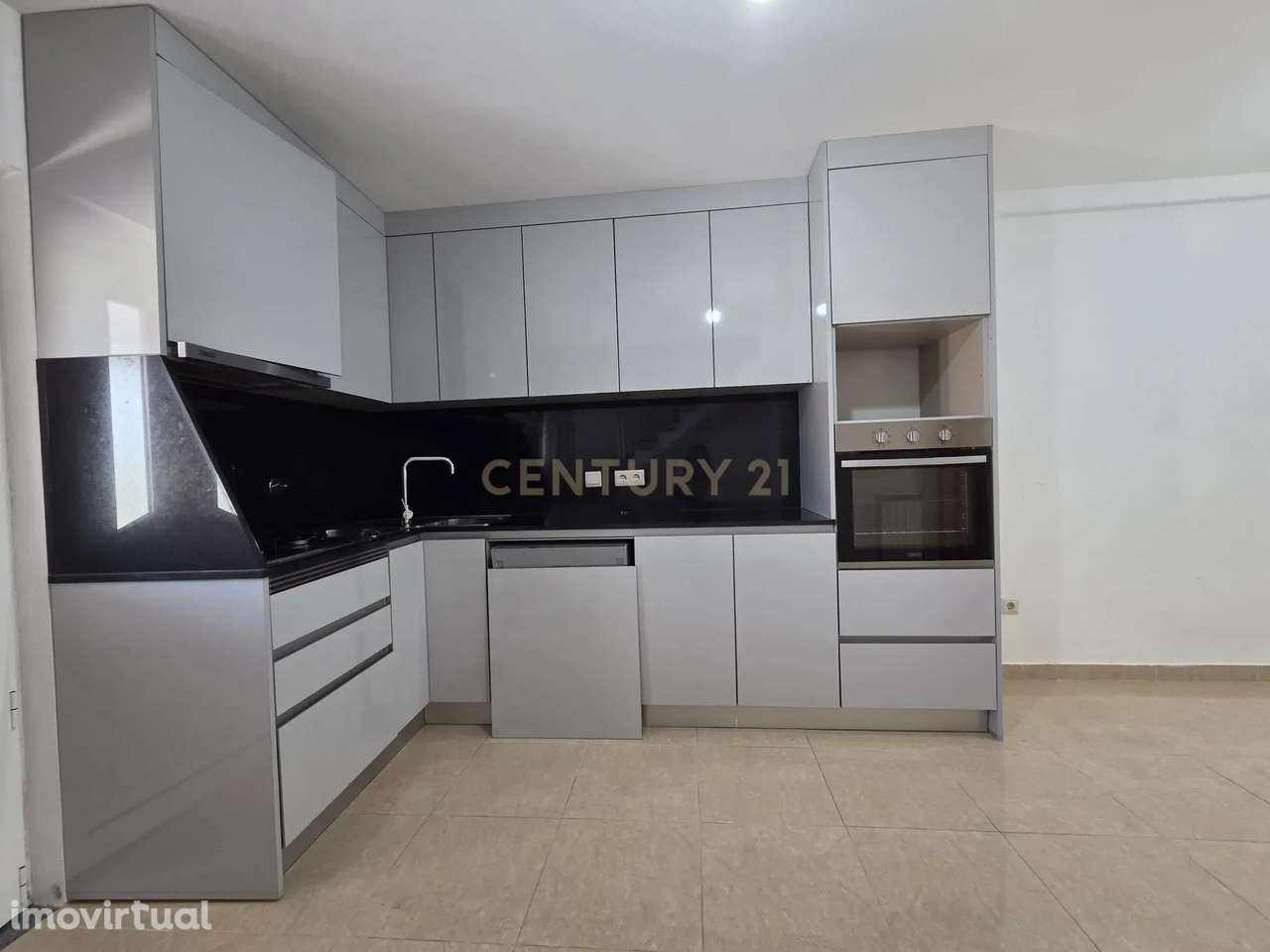 Moradia T2 || Renovada || Soure - Grande imagem: 4/18