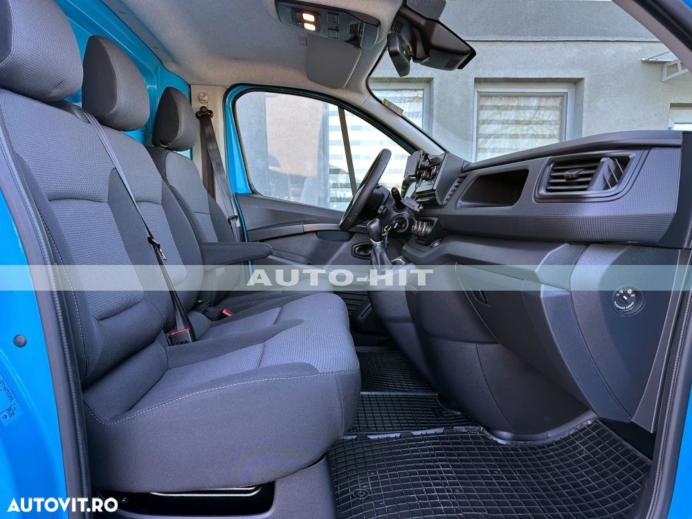 Renault Trafic - 13