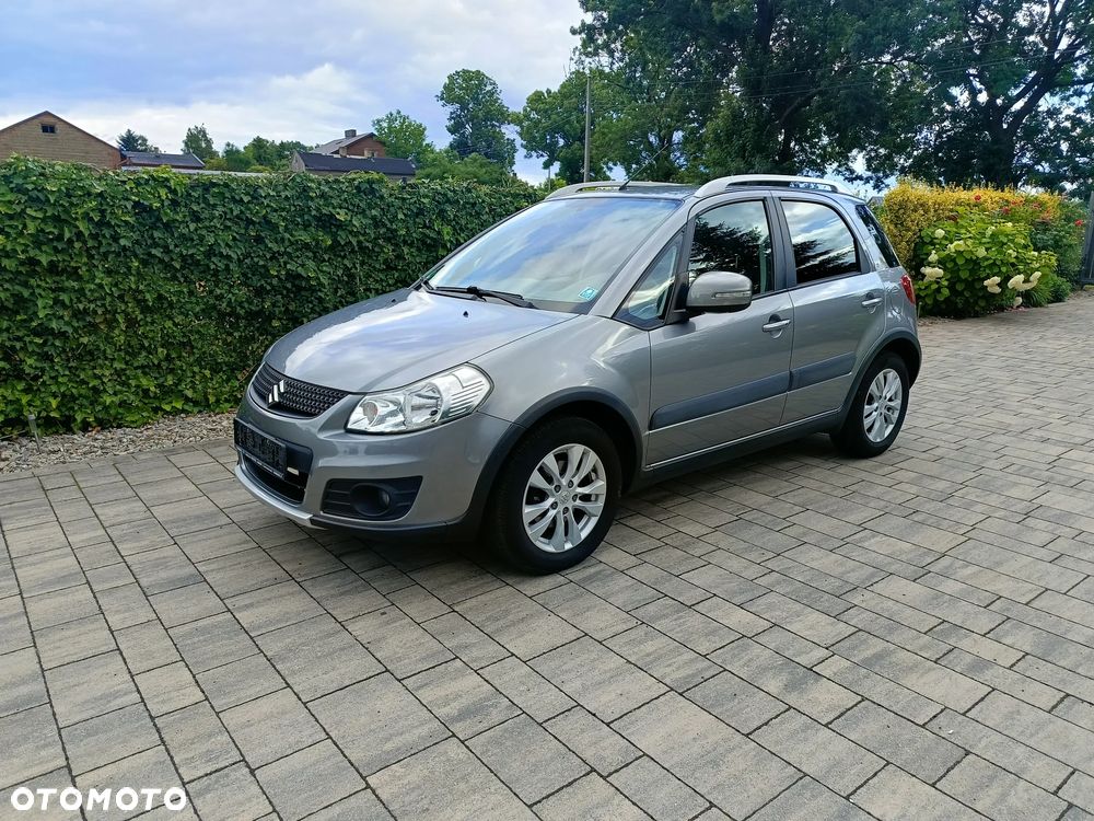 Suzuki SX4 1.6 Comfort Plus - 10