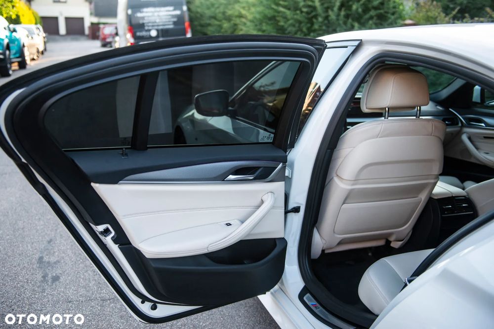 BMW Seria 5 520d xDrive Sport - 31