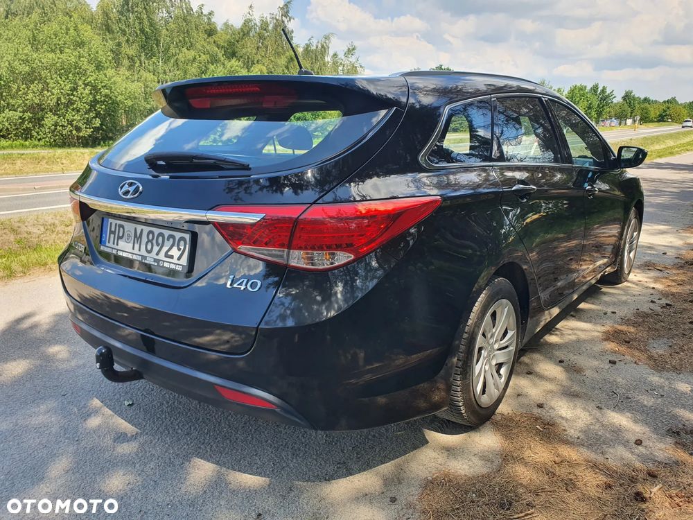 Hyundai i40 Kombi blue 1.6 Trend - 4