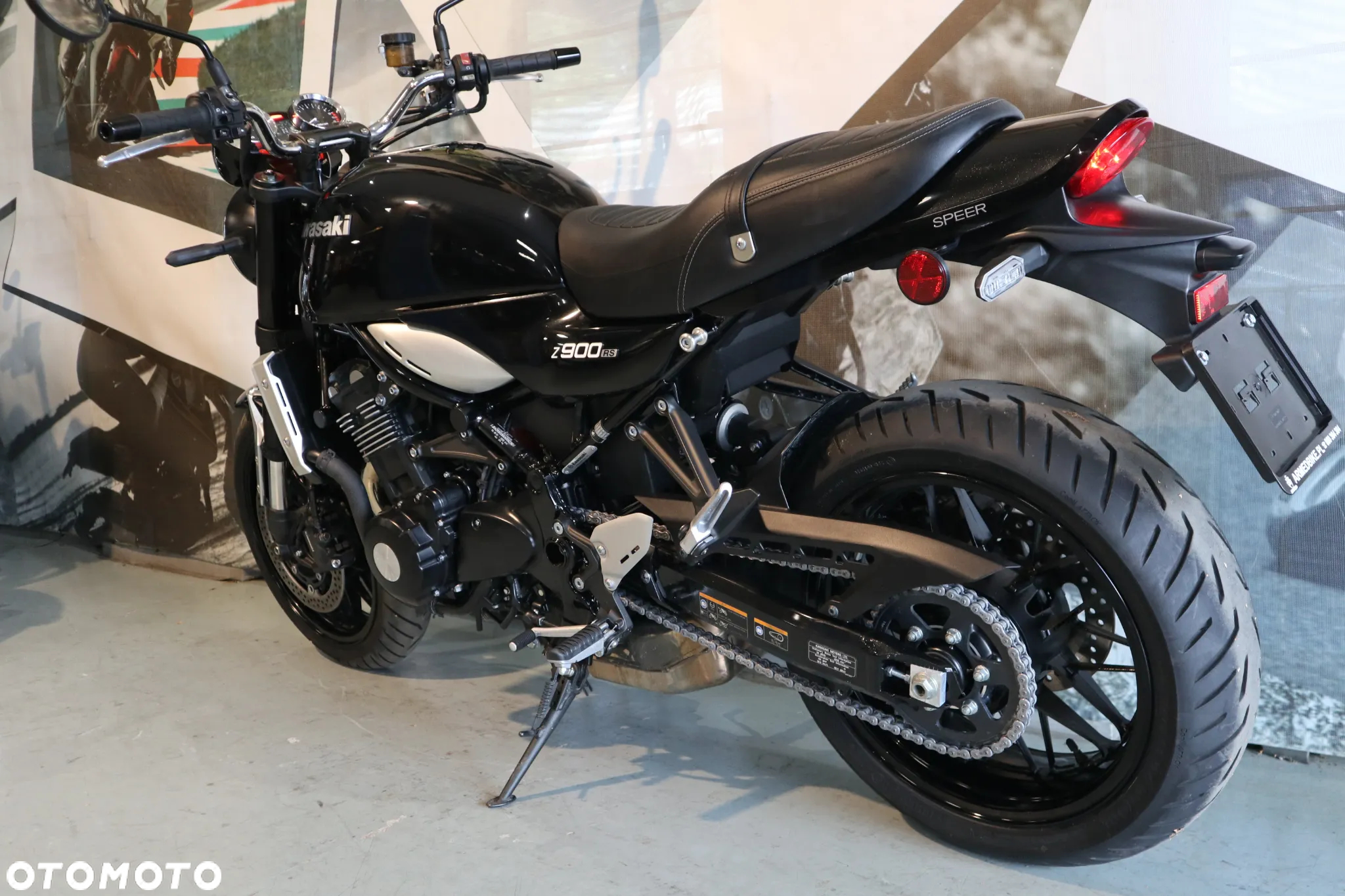 Kawasaki Z 900 RS - 7