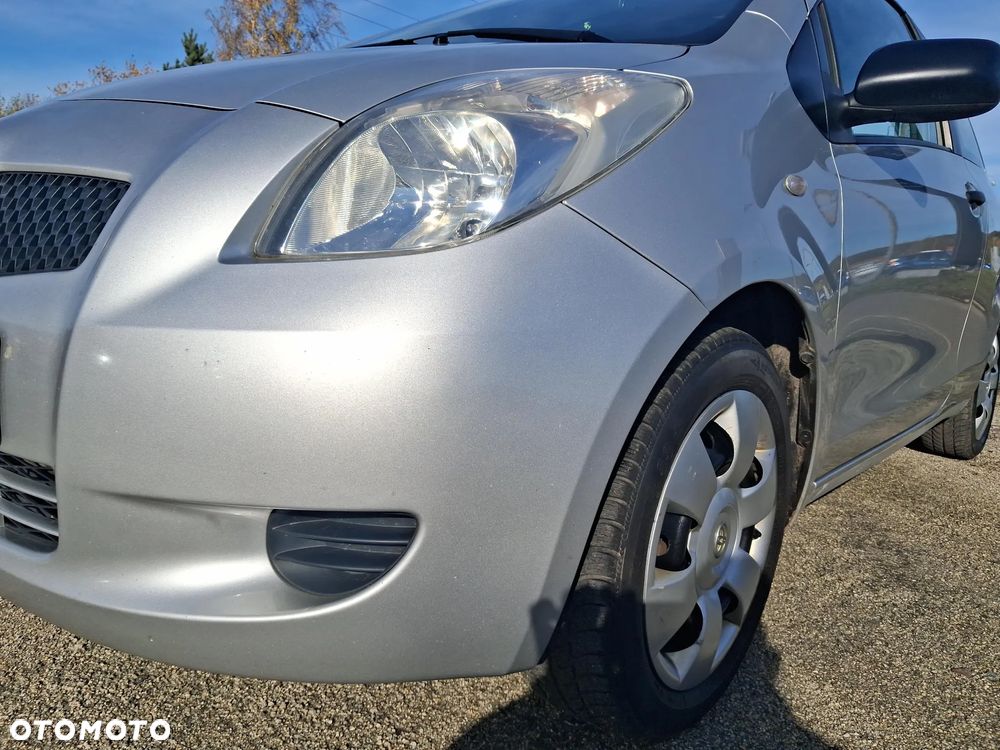 Toyota Yaris 1.3 Luna A/C - 25