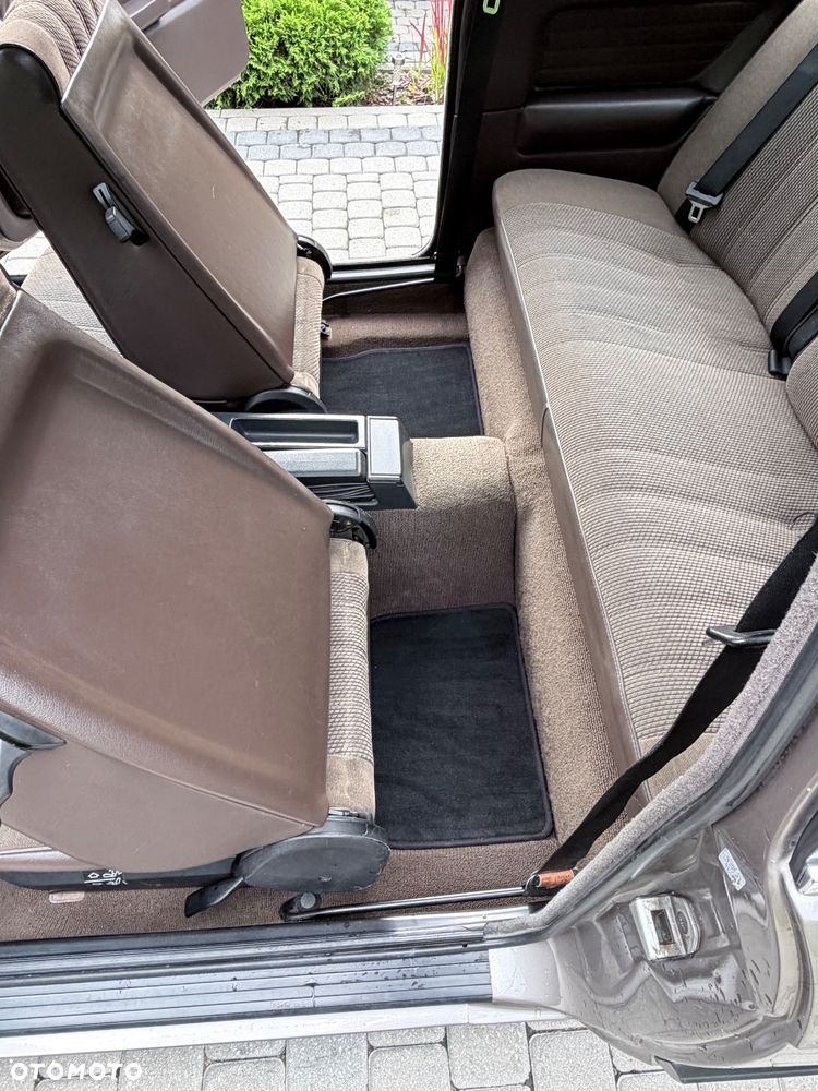 BMW Seria 3 318i - 24