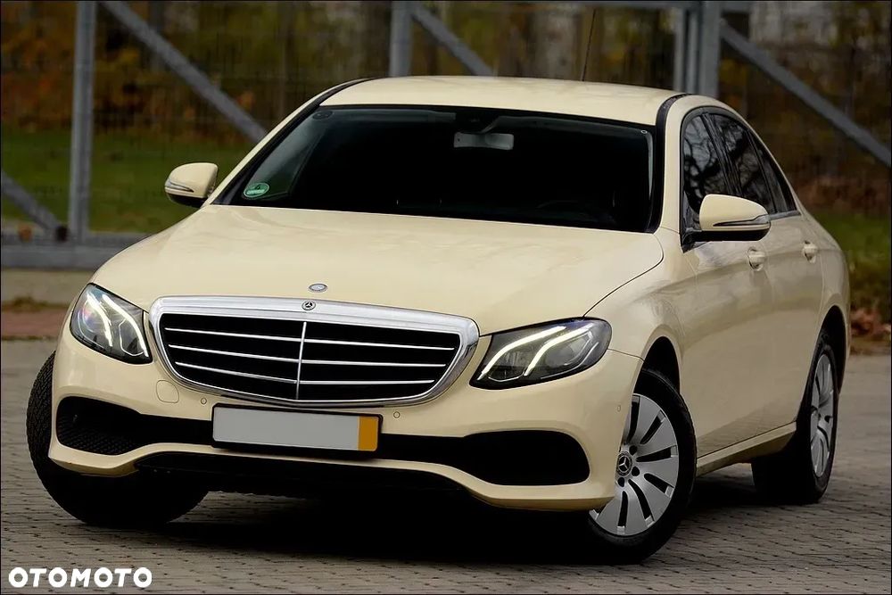 Mercedes-Benz Klasa E 200 d 9G-TRONIC - 4