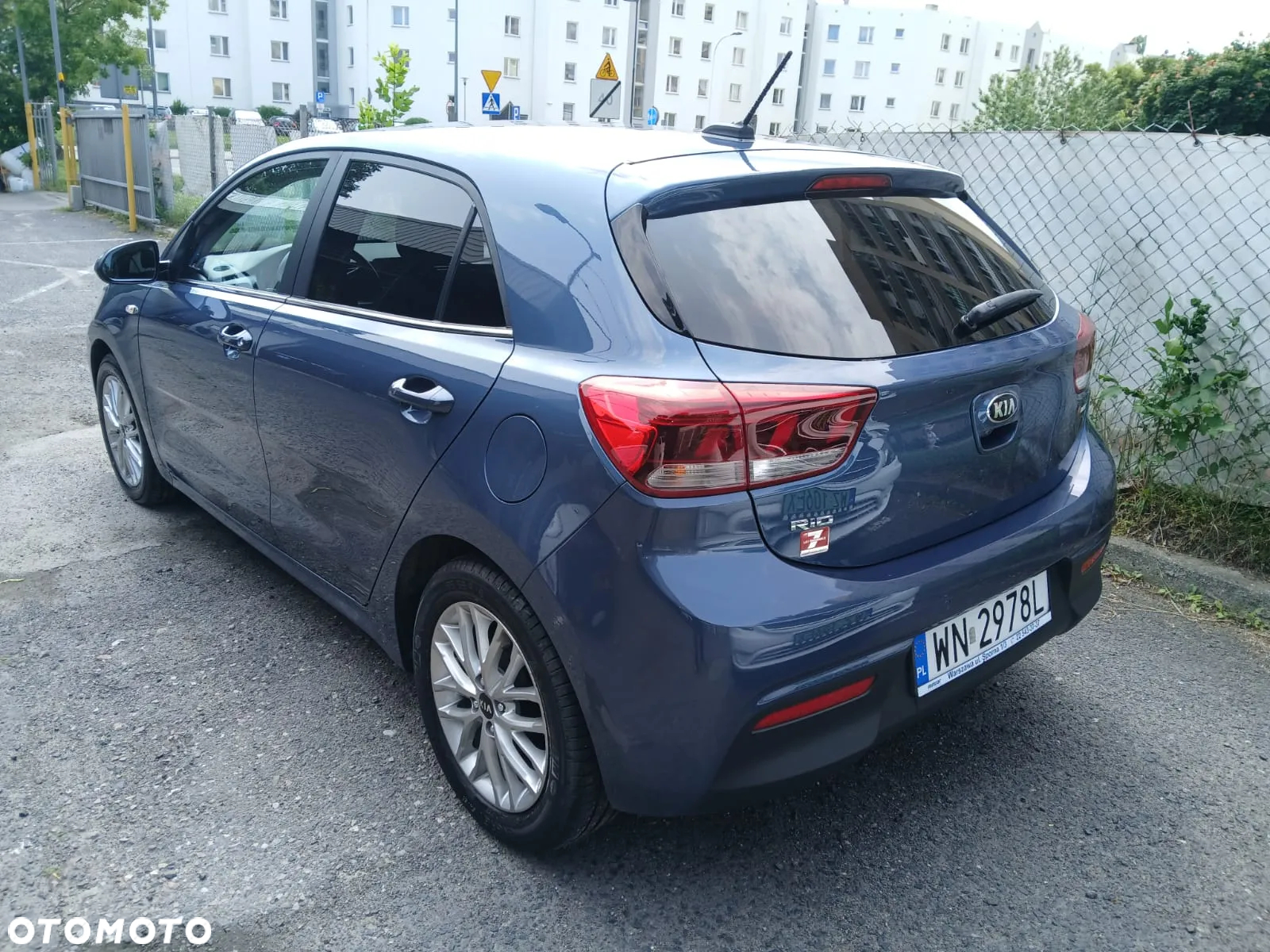 Kia Rio 1.2 L - 7