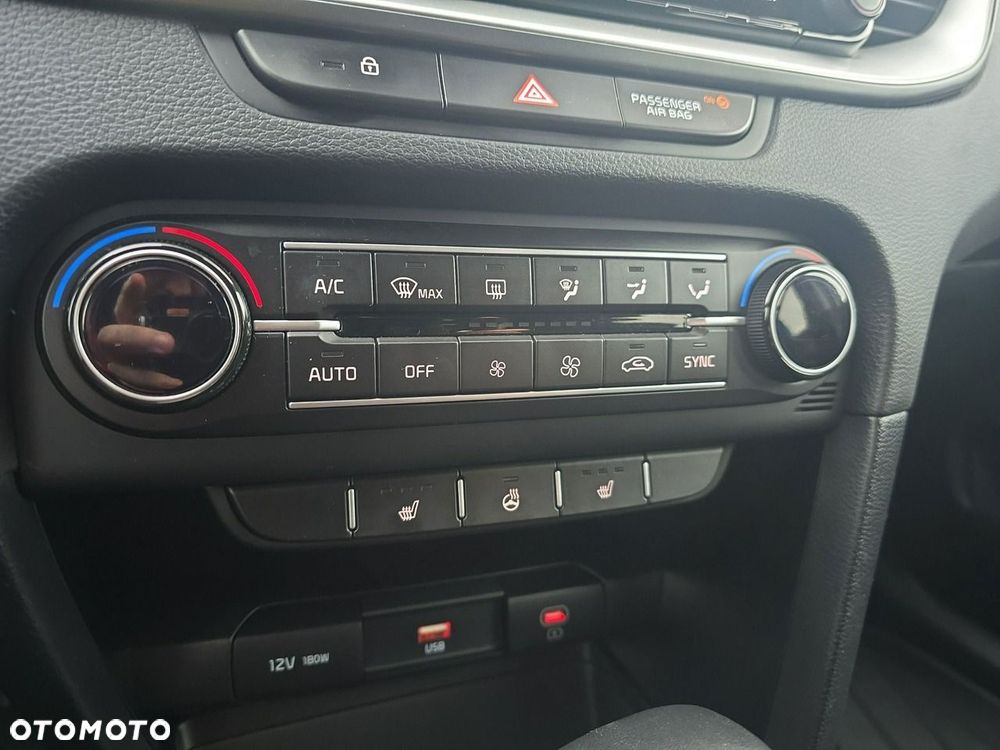 Kia XCeed - 27