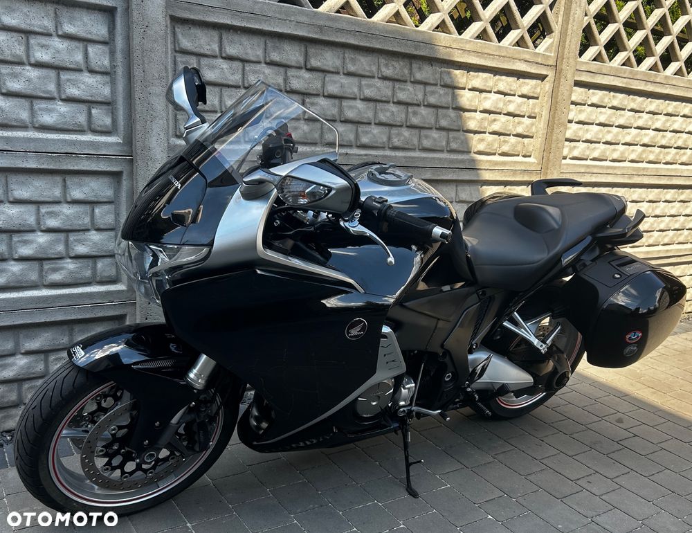 Honda VFR - 14
