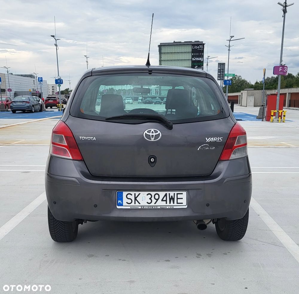 Toyota Yaris 1.0 Luna EU5 - 6
