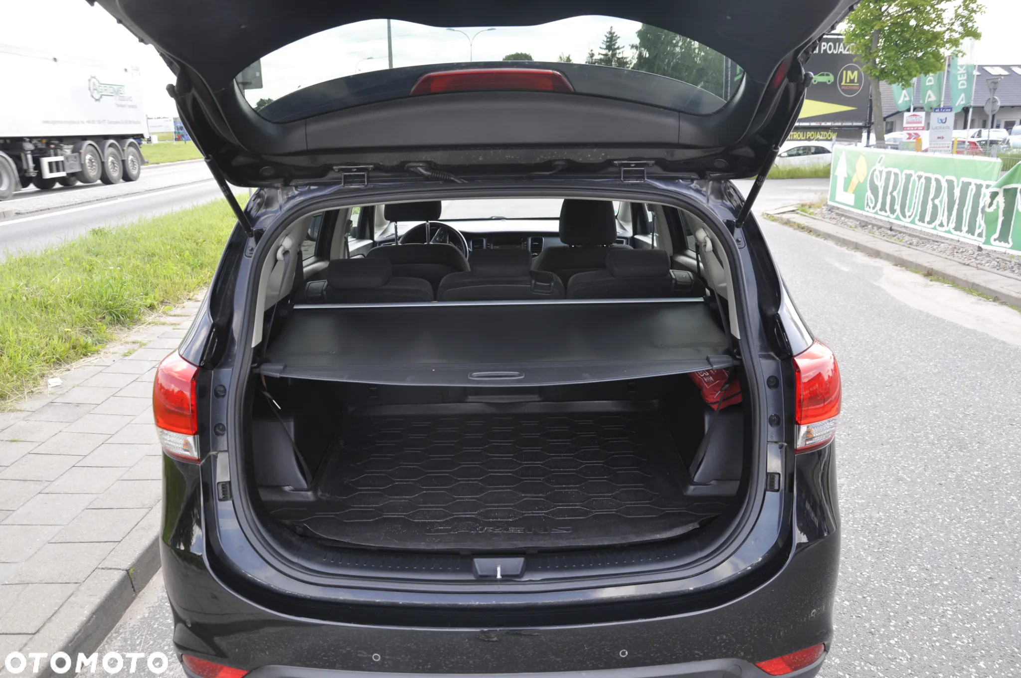 Kia Carens 1.7 CRDi 136 Dream Team Edition - 16